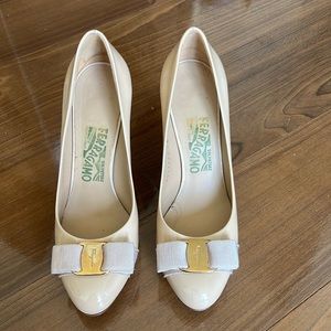 Ferragamo Beige Vara Patent Leather Heels